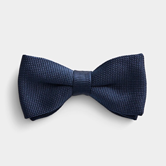 Simons Silk Bowtie and Pocket Square - Picture 3 of 5